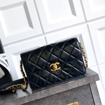 샤넬 미니 플랩 백 페이턴트 램스킨, 골드 메탈  AS5618