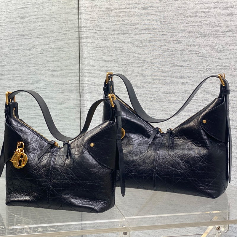 디올 보야지 백 미듐 매크로까나쥬 크링클 블랙 M2846UNUO