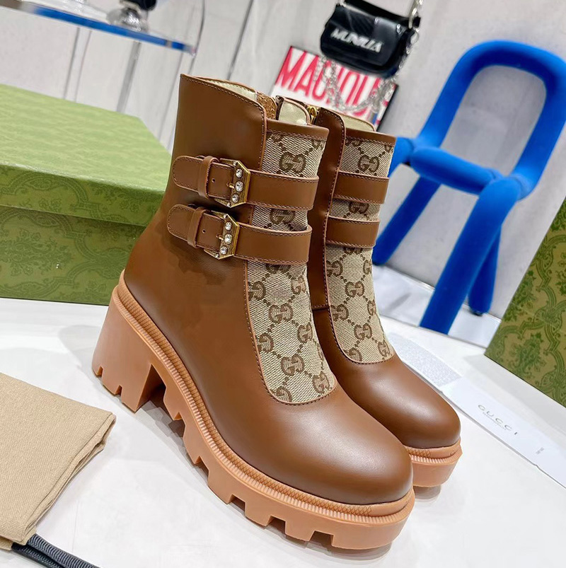 구찌 GG 크리스탈 버클 앵클 힐 부츠 3컬러 701100