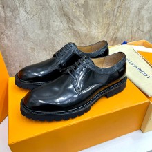 루이비통 가죽패치 스트랩 라운드플랫 남성 구두 1A8Y3A