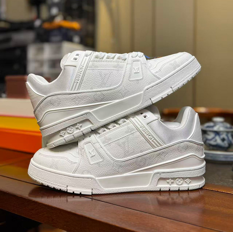 루이비통 LV 트레이너 스니커즈 1AHDN0