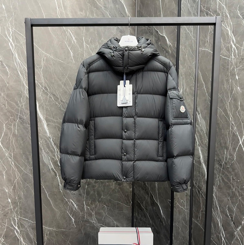 몽클레어 24FW 마야 70 쇼트 다운 재킷 J20931A0016954A81999  J