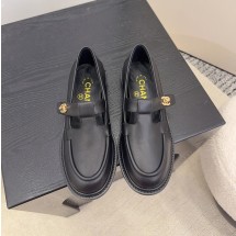 샤넬 25FW 클래식 여성 로퍼 카프스킨 버건디 금장 블랙 G46799