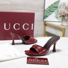 구찌 호르세빗 레더 홀스빗 스퀘어코 스트랩 일자 8.5CM 레드 832468