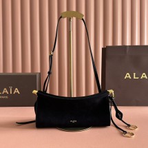 알라이아 렉탱귤러 지퍼  숄더백 블랙 M AA1S01430CA214