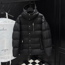 몽클레어 남성 Bauges 숏 다운 자켓 3컬러 I20911A00168549SK999