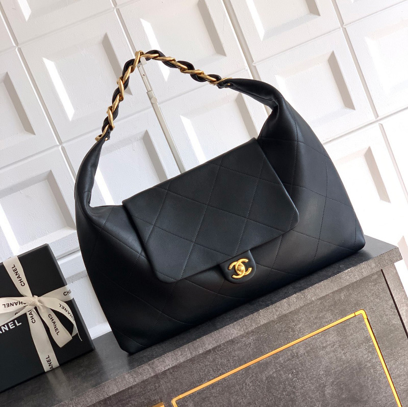 샤넬 25K 브랜드 로고 클래식 히피백 송아지가죽 숄더백 AS5834