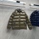 몽클레르 남성 숏 패딩 점퍼 마야 카키 J20911A5360068950999  F