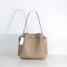 토리버치 로미 골드 메탈 버킷백 숄더백 연그레이 179986