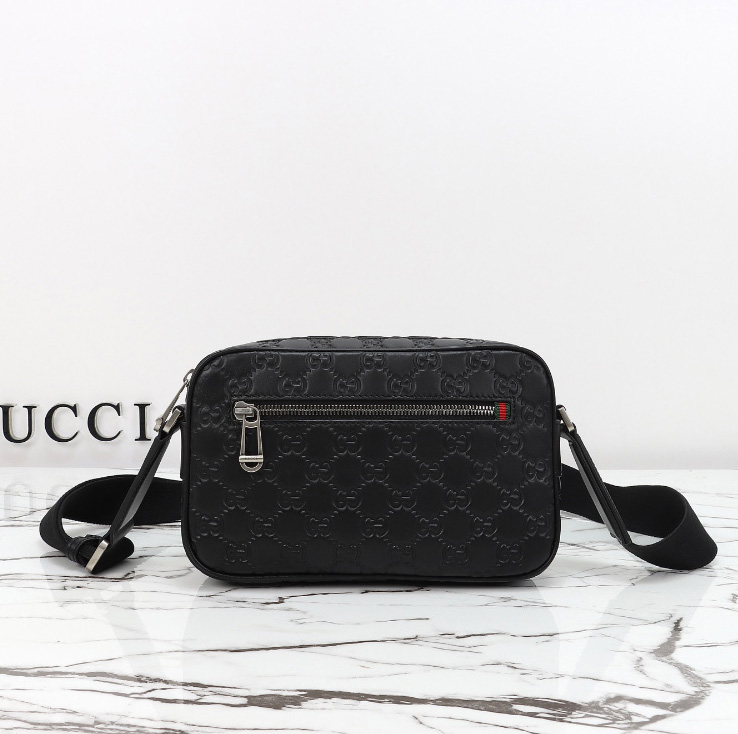 구찌 GG 엠블럼 스몰 크로스백 850242AAFOM1053