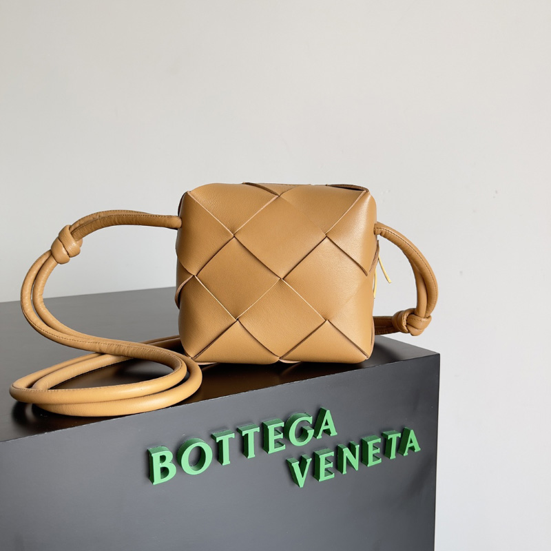 보테가베네타 카세트 카메라 백 오렌지  701915