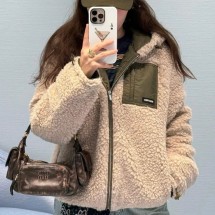 미우미우 여성 다운 재킷 ML1376   Y