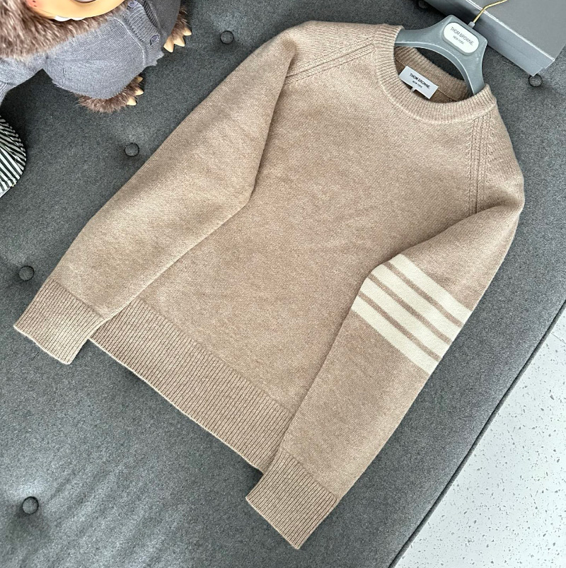 톰브라운 고품질 남여공용 스웨터  22 H