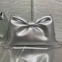 디올 보우 리본 백 미디엄 램스킨 실버 M0714OUQO_M900