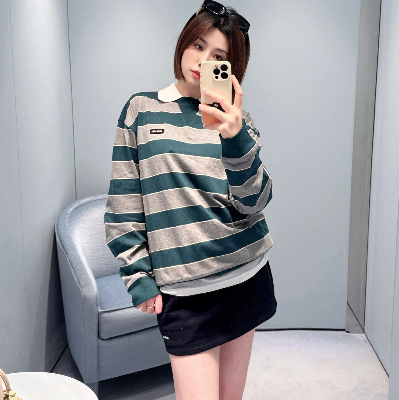 미우미우 스트라이프 로고 패치 스웨트셔츠 MJLA39SOOO  D